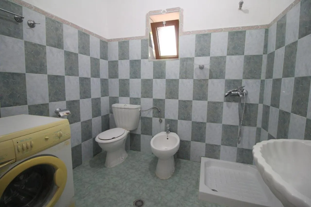 Vila Agushi Ksamil